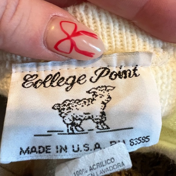 Vintage College Point 100% acrylic cream knit sweater gold buttons size large - Picture 5 of 6